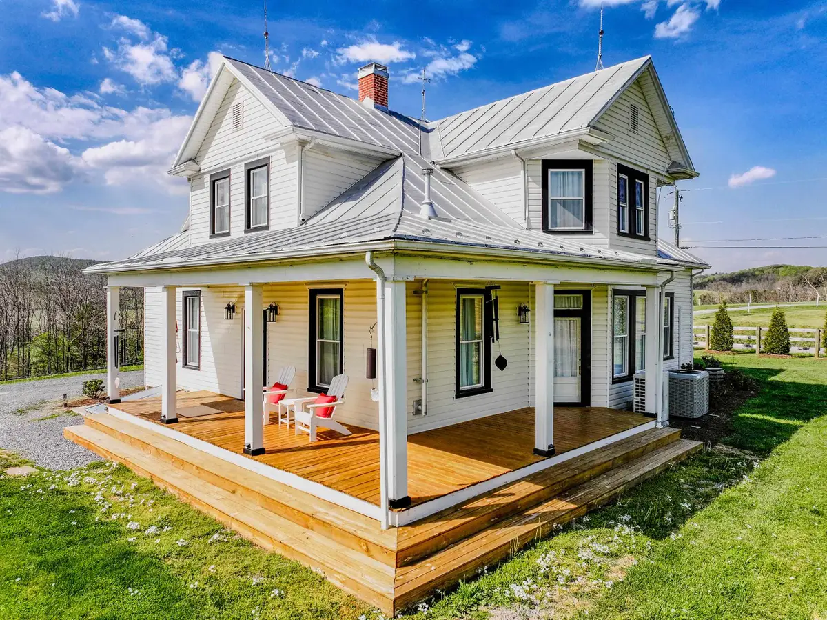 374 Finley Rd, Raphine, VA 24472 - #1
