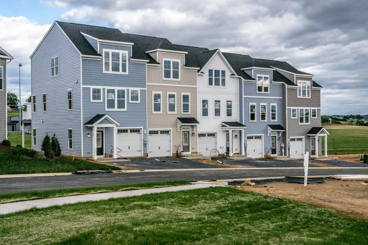 219 Scarlet Maple Ln, Bridgewater, VA 22812 - #1