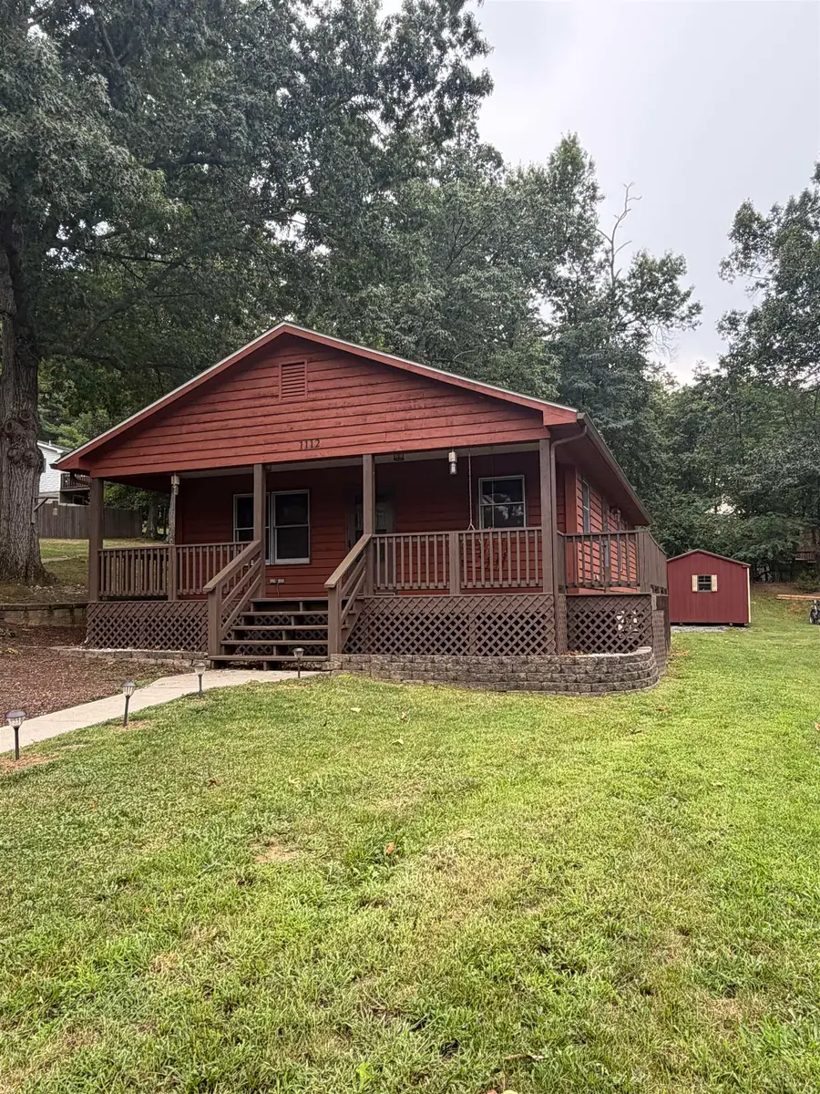1112 Reservoir St, Waynesboro, VA 22980 - #2
