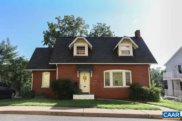105 Washington Ave, Charlottesville, VA 22903