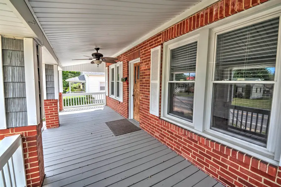 641 King Ave, Waynesboro, VA 22980 - #2