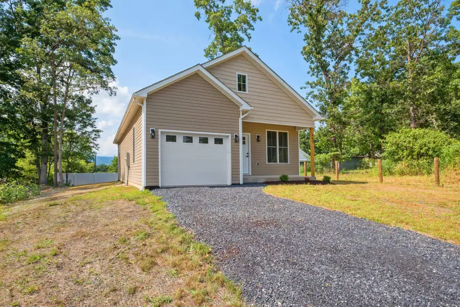 487 Pocahontas Ave, Shenandoah, VA 22849 - #2