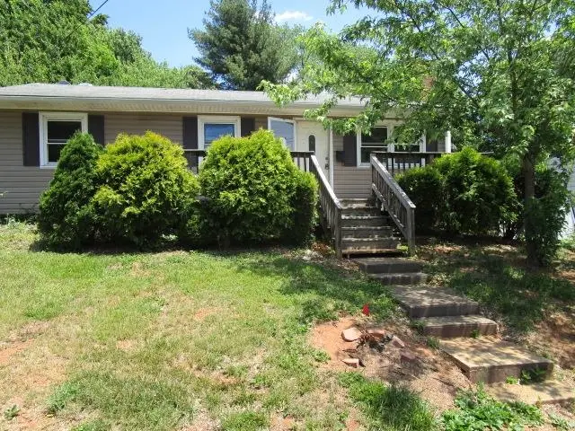 1218 Agnese St, Charlottesville, VA 22901 - #1