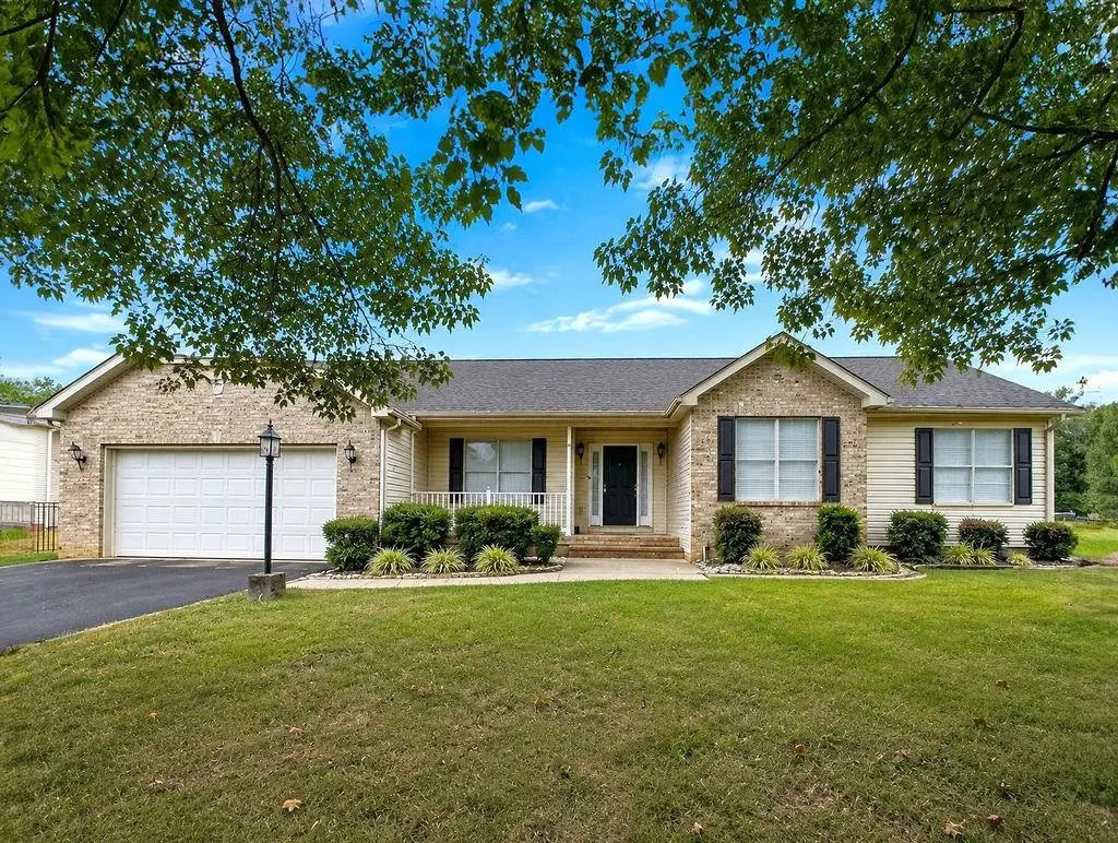 18 Long Bow Rd, Waynesboro, VA 22980 - #1