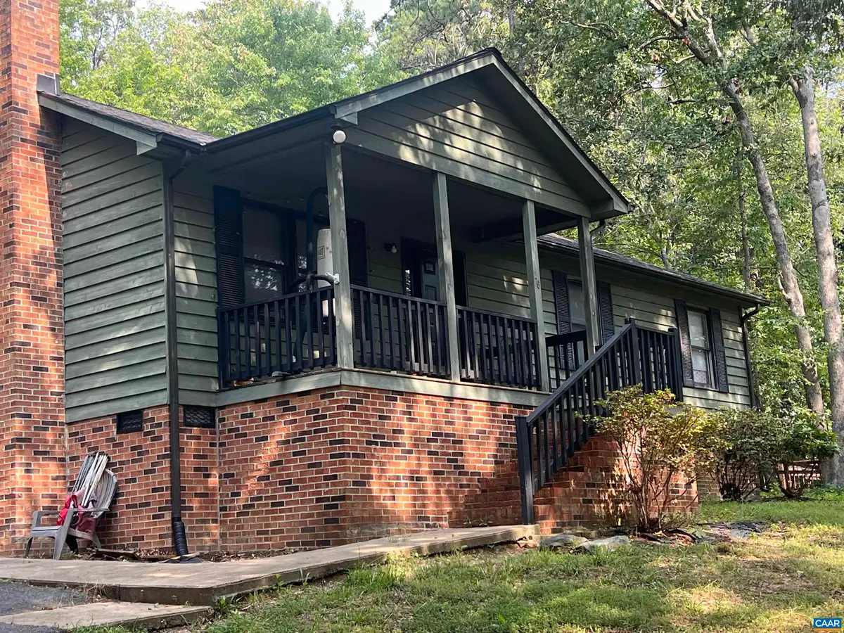 16 Hatchechubee Rd, Palmyra, VA 22963 - #1