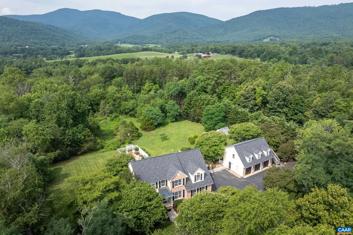 267 Tanbark Dr, Afton, VA 22920 - #1