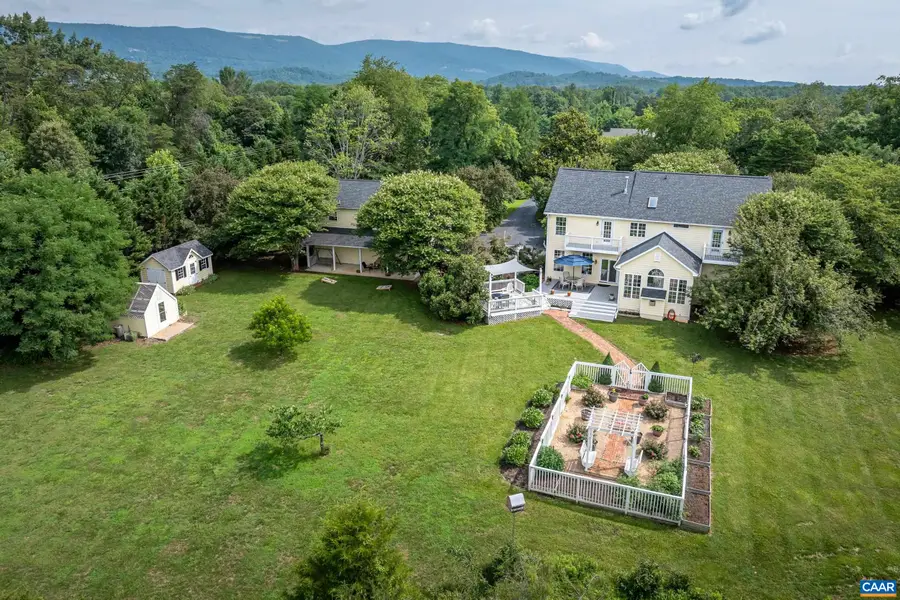 267 Tanbark Dr, Afton, VA 22920 - #2
