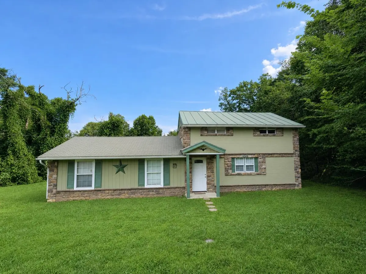8879 Us Hwy 211 W, Luray, VA 22835 - #1