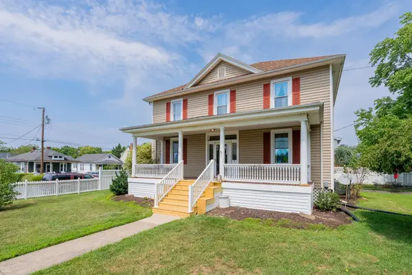 409 8th St, Waynesboro, VA 22980