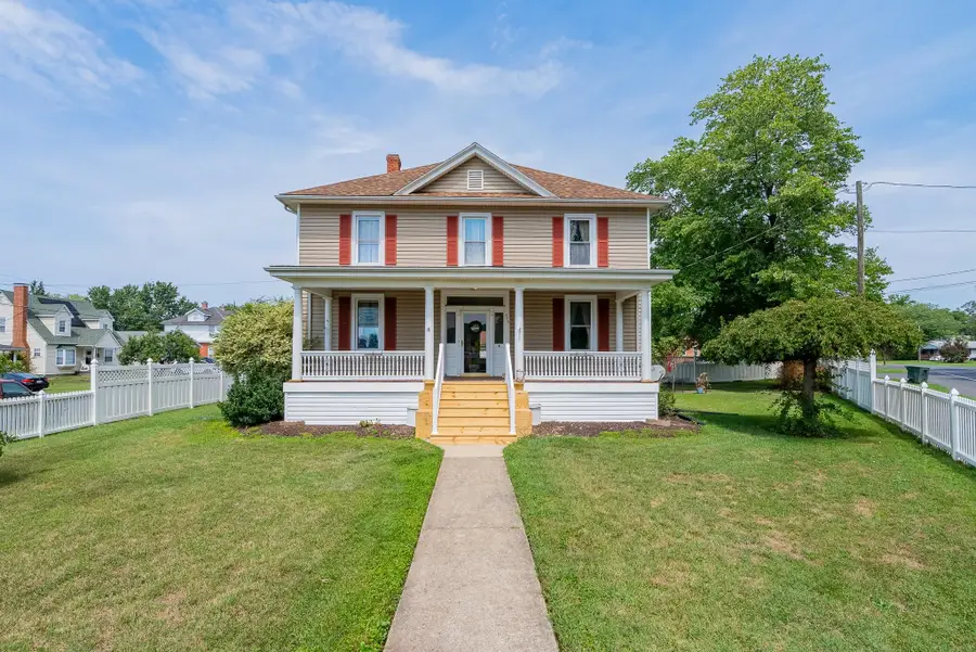 409 8th St, Waynesboro, VA 22980 - #3