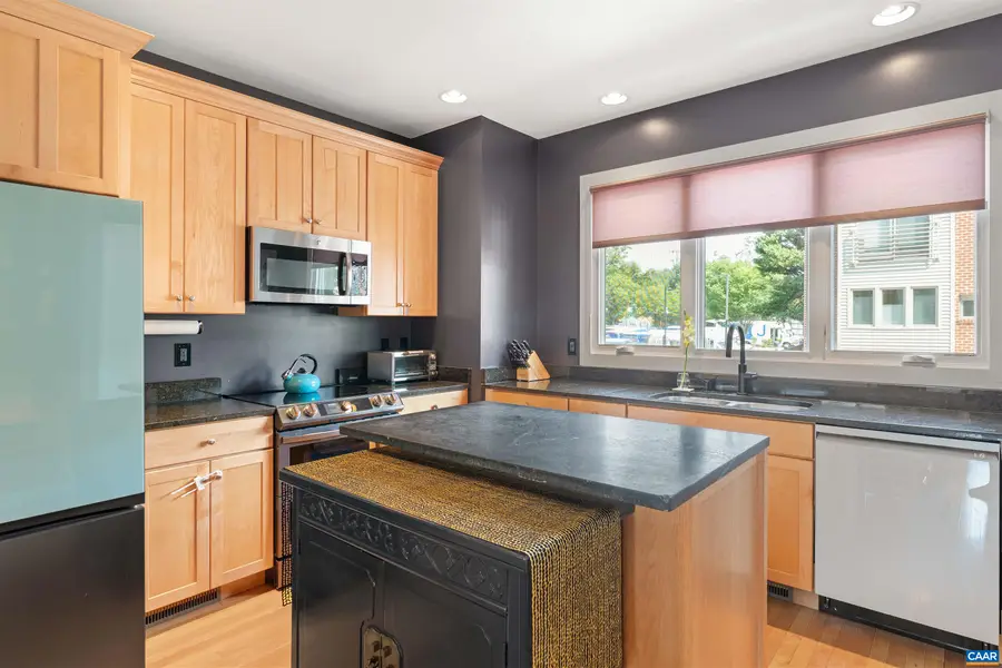 1013 Linden Ave, Charlottesville, VA 22902 - #3