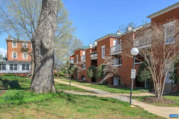 804 Jefferson St E, Charlottesville, VA 22902