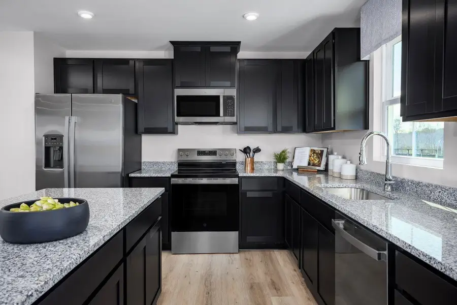 8 Holly Point Run, Staunton, VA 24401 - #3