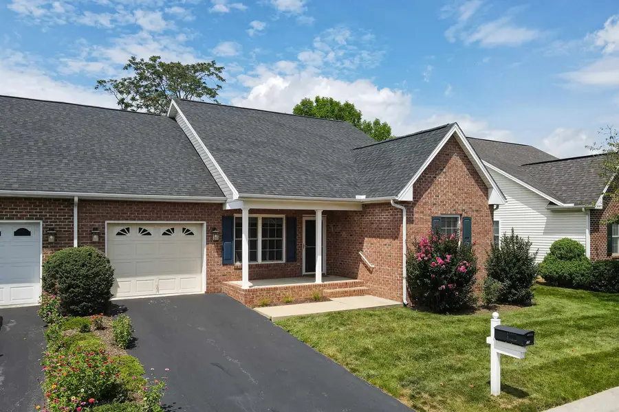 426 Hickory Grove Cir, Harrisonburg, VA 22801 - #3