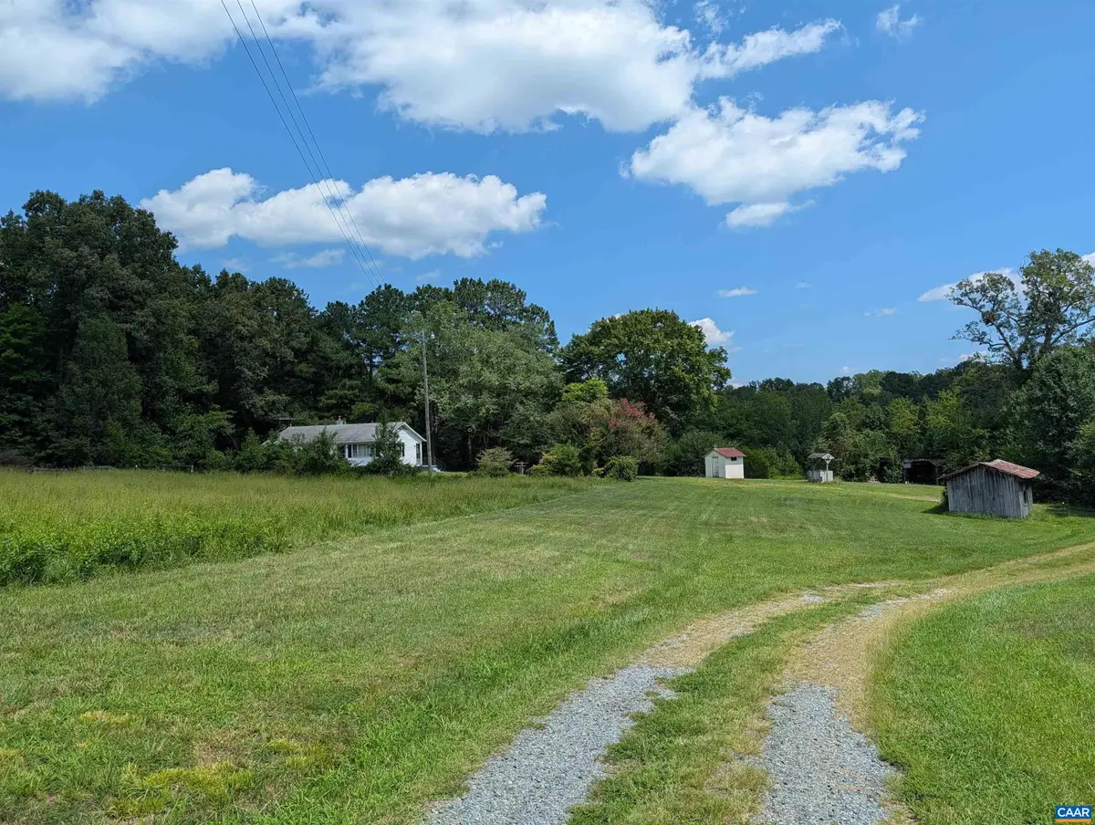 681 Franklin Ln, Palmyra, VA 22963 - #1
