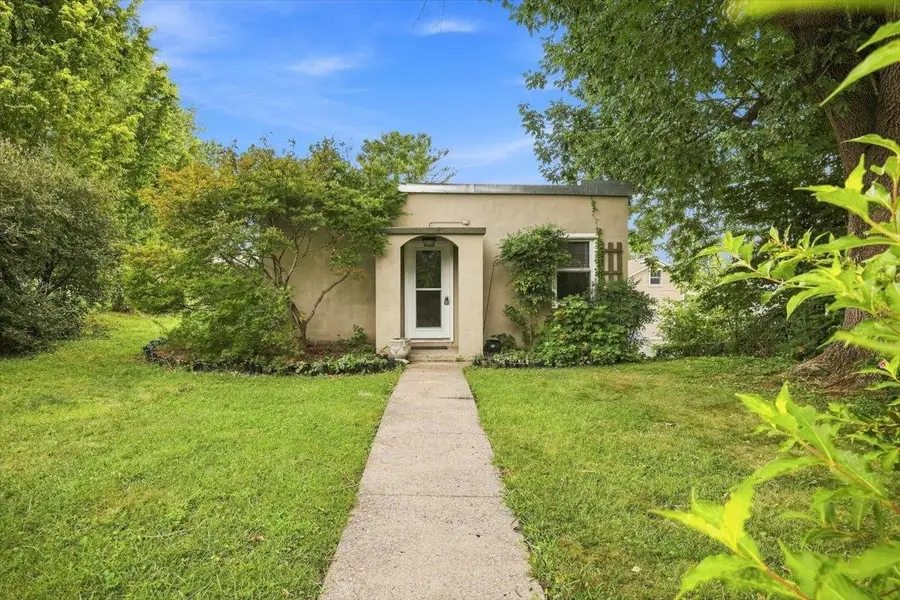 1644 Buick St, Staunton, VA 24401 - #2