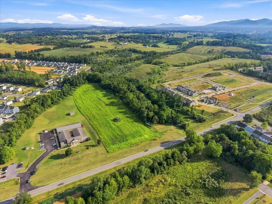 817 Hopeman Pkwy, Waynesboro, VA 22980 - #2