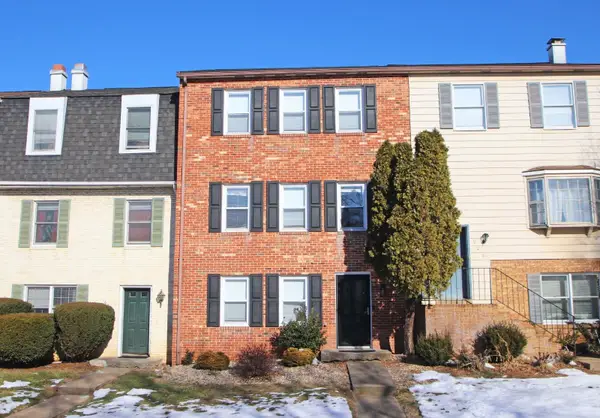 922 Meadowlark Dr, Harrisonburg, VA 22802