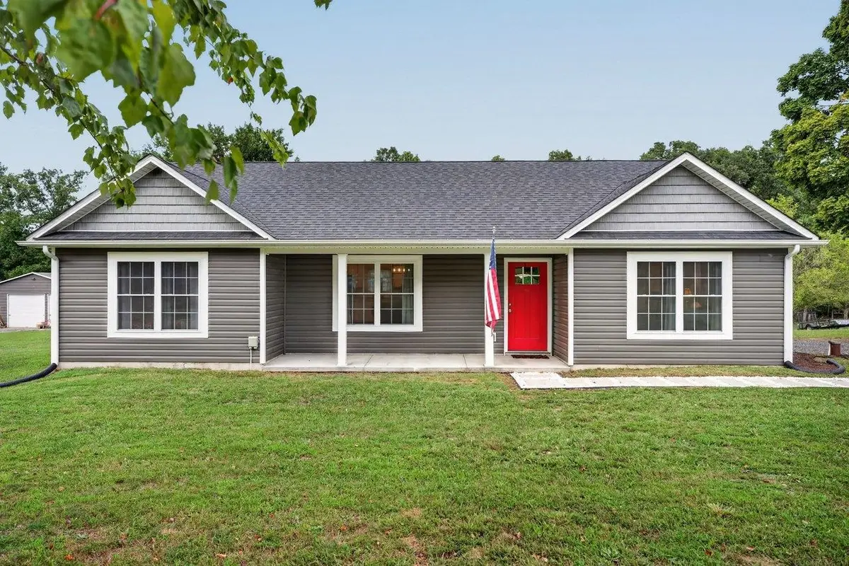 181 Crimora Station Ln, Crimora, VA 24431 - #1