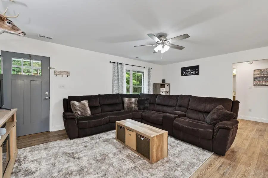181 Crimora Station Ln, Crimora, VA 24431 - #3