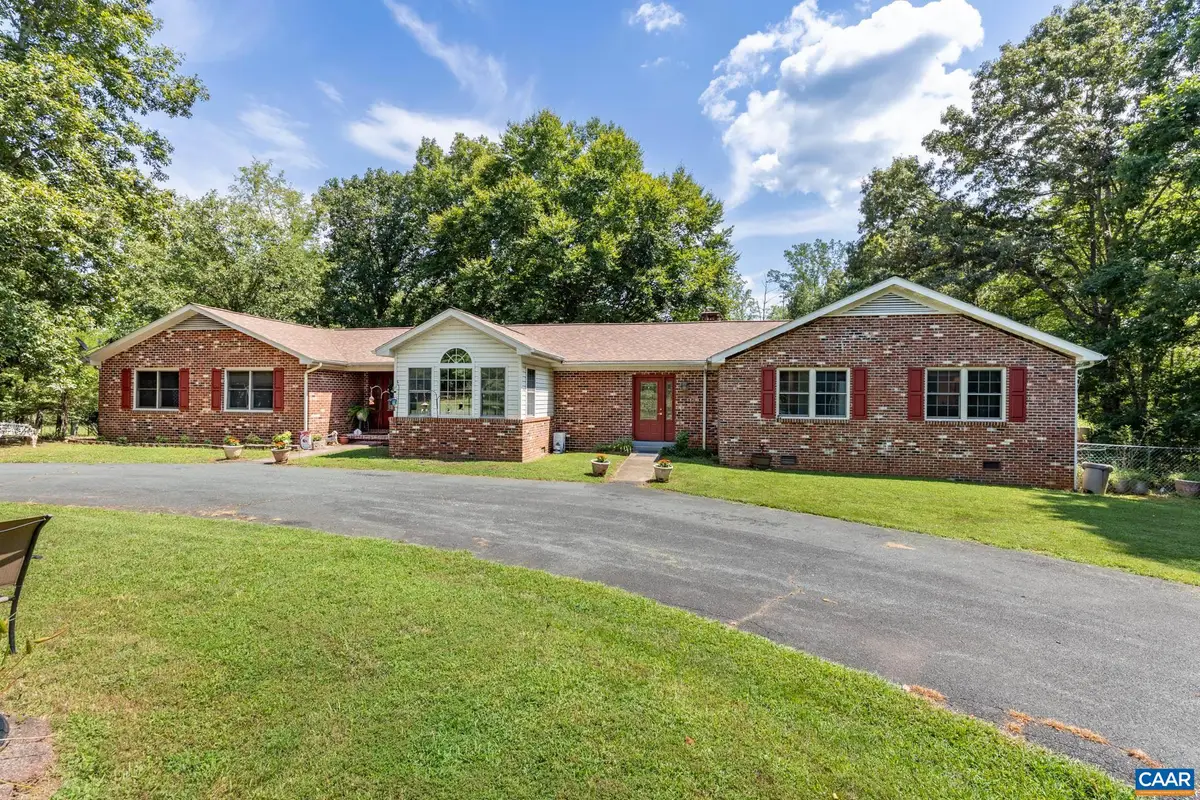 725 Mechunk Creek Dr, Troy, VA 22974 - #1