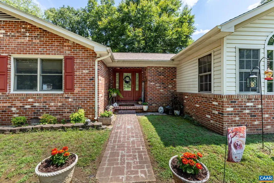 725 Mechunk Creek Dr, Troy, VA 22974 - #3