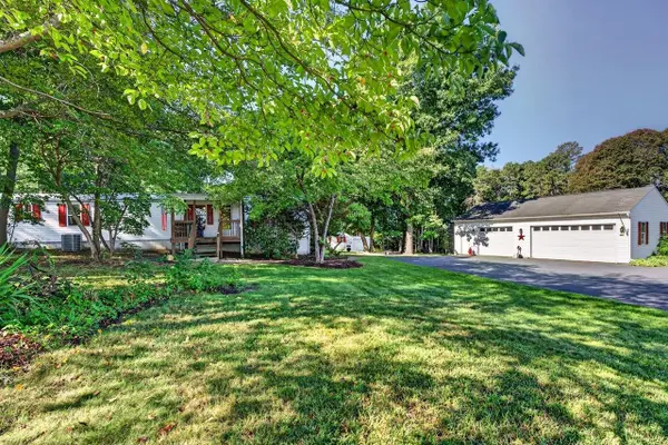 406 Trayfoot Rd, Grottoes, VA 24441