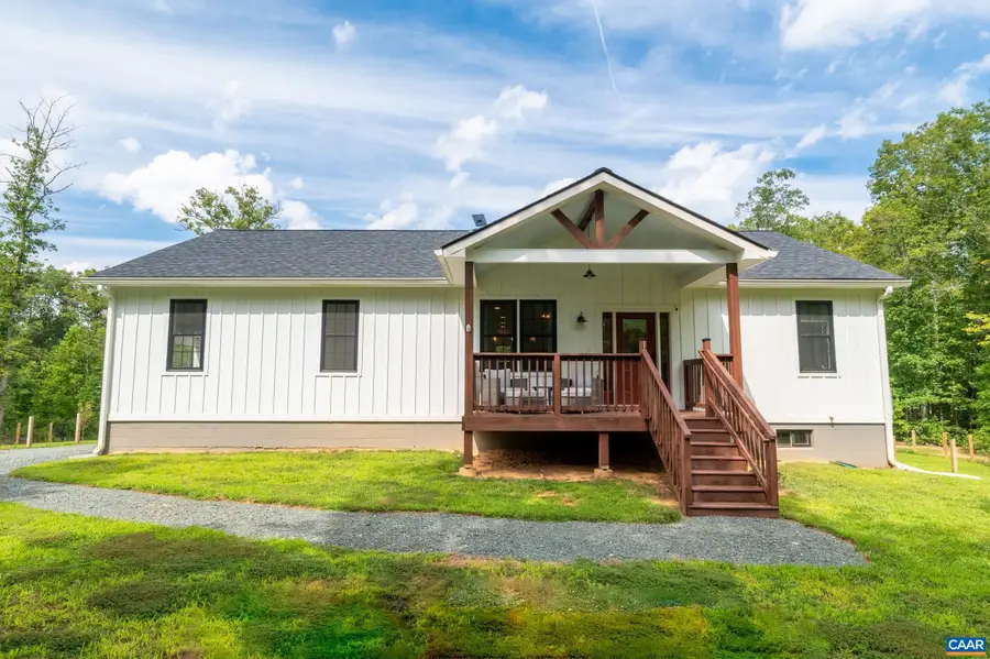 3230 Polecat Creek Ln, Scottsville, VA 24590 - #2