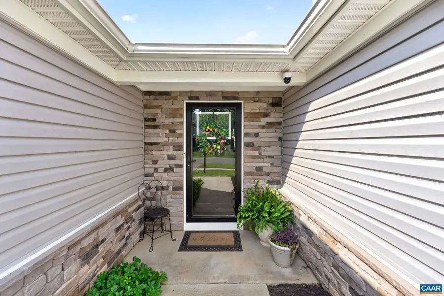 129 Virginia Ave, Palmyra, VA 22963 - #2