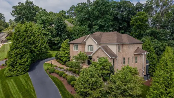 144 Steeplechase Dr, Penn Laird, VA 22846