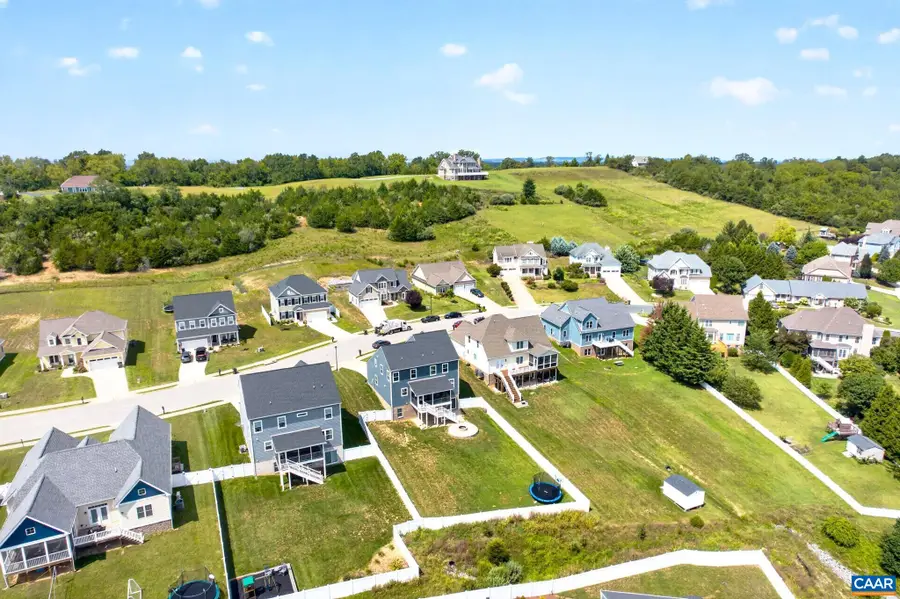180 Windsor Dr, Fishersville, VA 22939 - #3