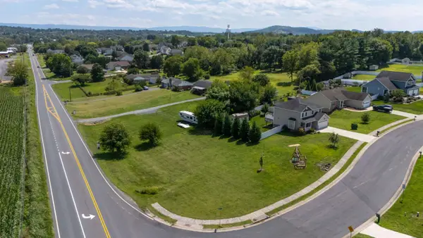 325 Rustic Ave, Broadway, VA 22815