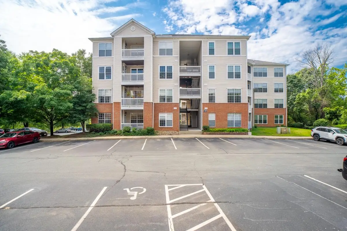 300 Riverbend Dr, Charlottesville, VA 22902 - #1