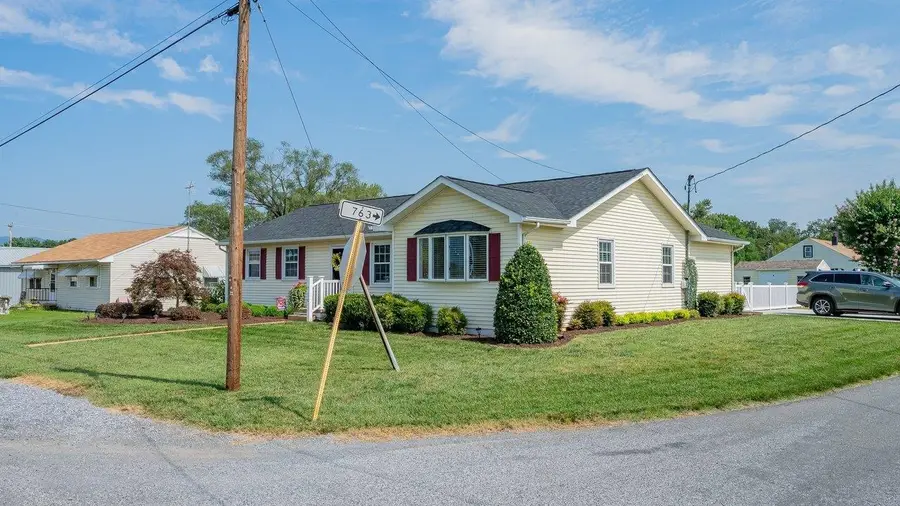 710 10th St, Shenandoah, VA 22849 - #3