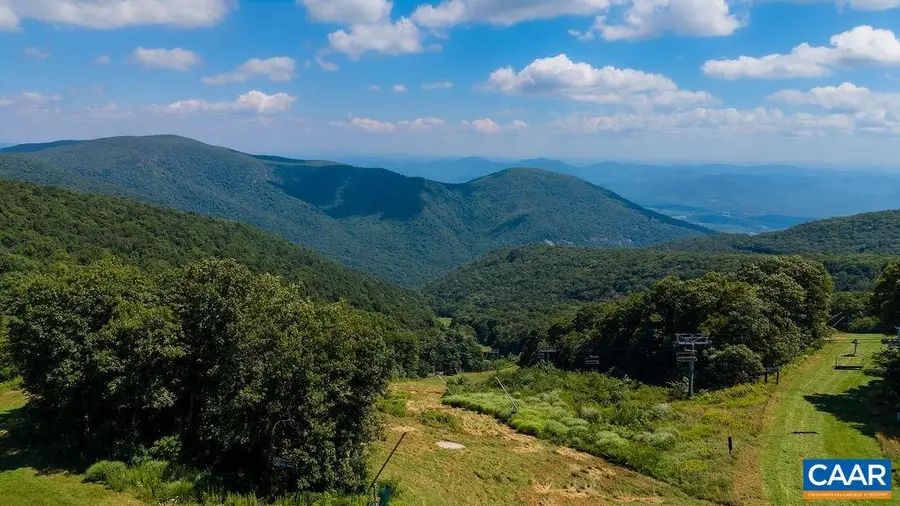 1423 Highlands Condos, Wintergreen, VA 22967 - #2