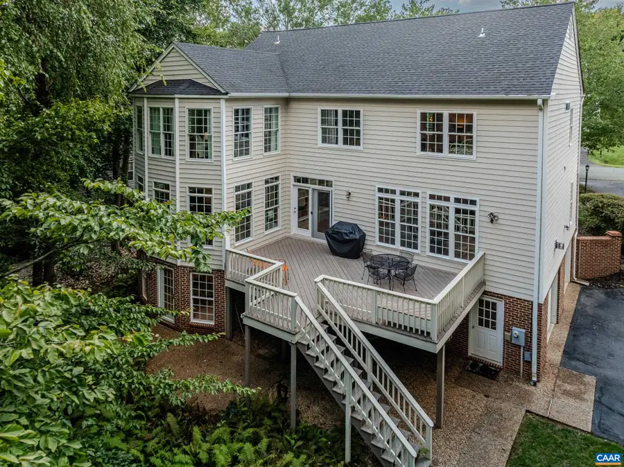 1376 Dunlora Dr, Charlottesville, VA 22901 - #3
