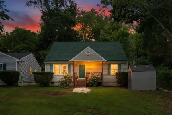 1412 C St, Waynesboro, VA 22980
