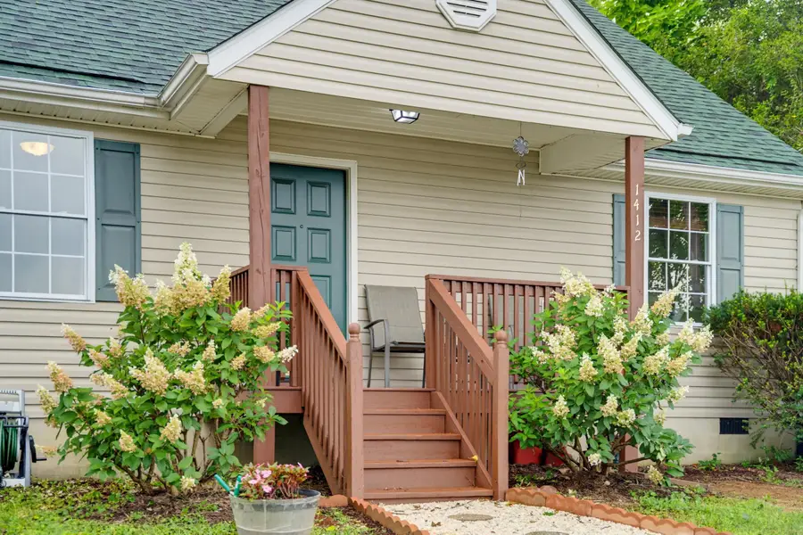 1412 C St, Waynesboro, VA 22980 - #2