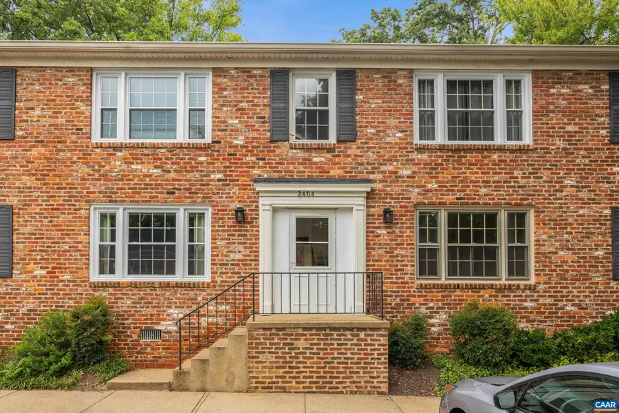 2404 Barracks Ct, Charlottesville, VA 22901 - #3