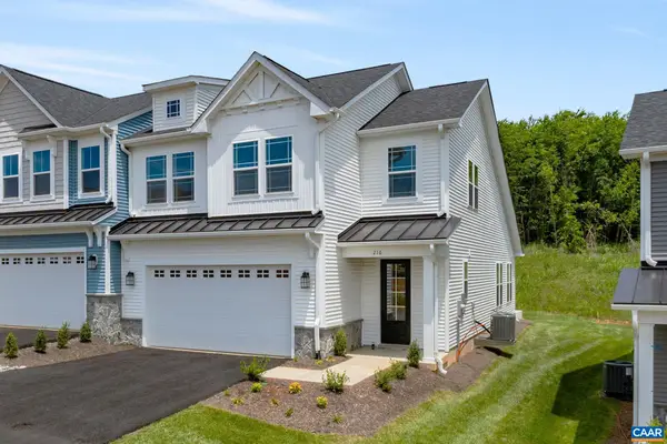 137 Springdale Rd, Waynesboro, VA 22980