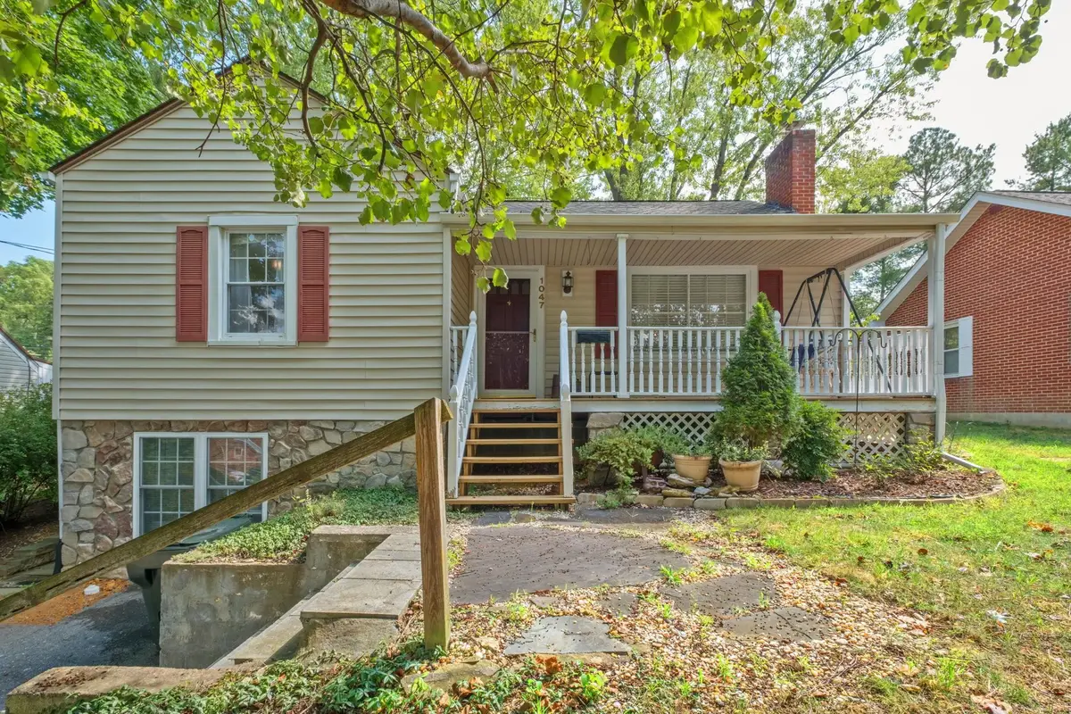 1047 Selma Blvd, Staunton, VA 24401 - #1