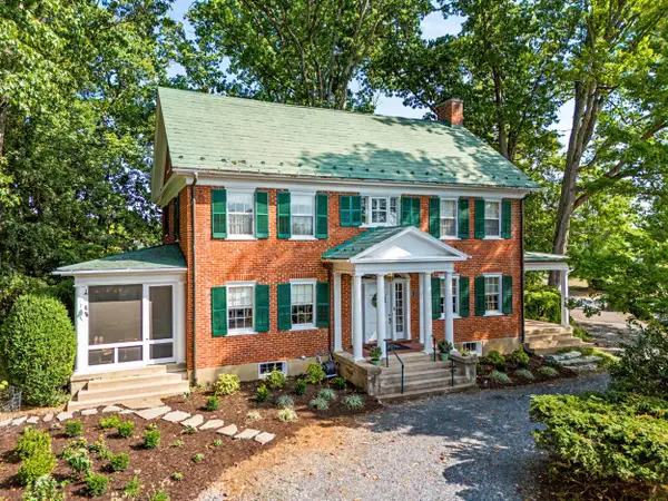 200 Forest Ridge Rd, Staunton, VA 24401