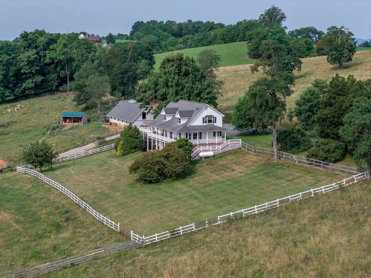 143 Mcclure Blvd, Fairfield, VA 24435 - #1