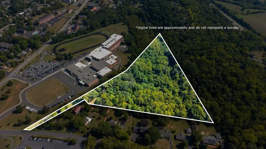 215 Taylor St, Staunton, VA 24401 - #2