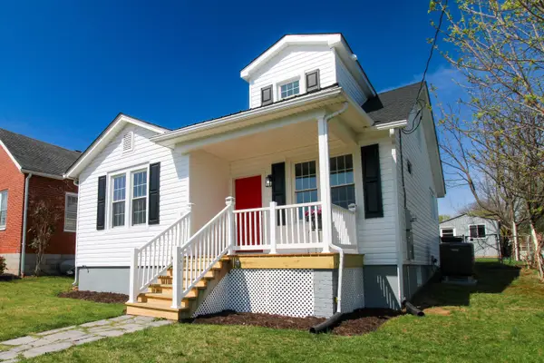 128 Waverly St S, Staunton, VA 24401
