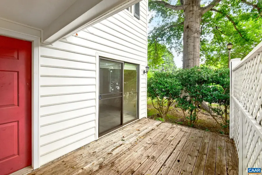 107 Birdwood Ct, Charlottesville, VA 22903 - #3