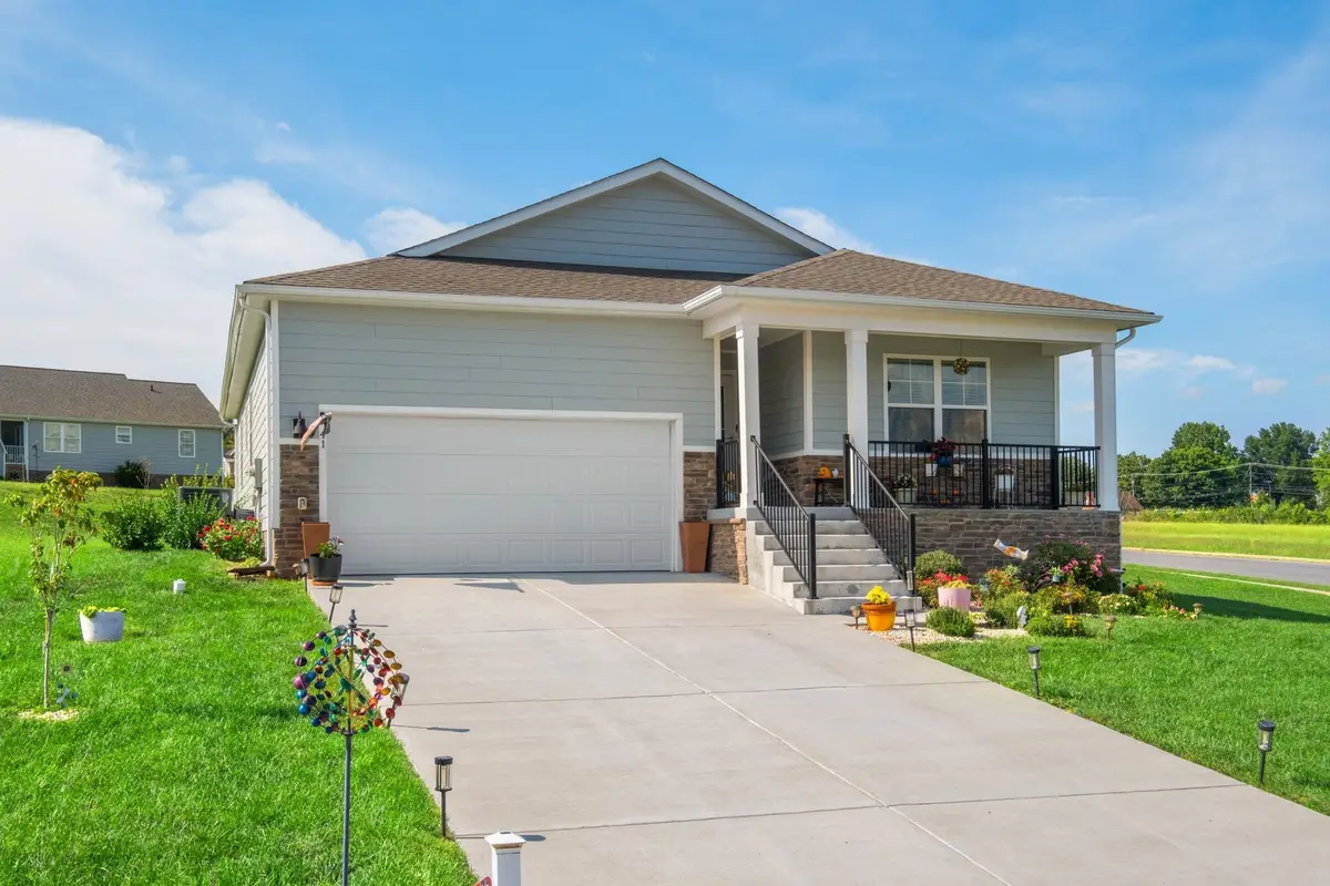 41 Autumn Bluff Dr, Weyers Cave, VA 24486 - #1