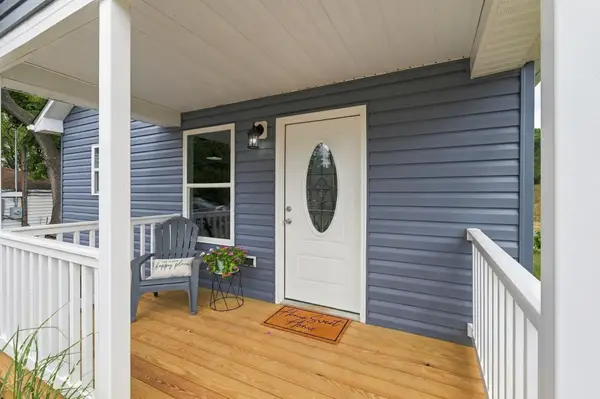 709 Mineola St, Staunton, VA 24401