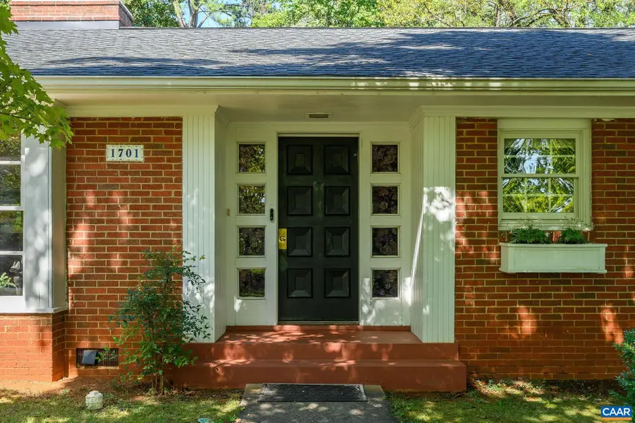 1701 Kenwood Ln, Charlottesville, VA 22901 - #3