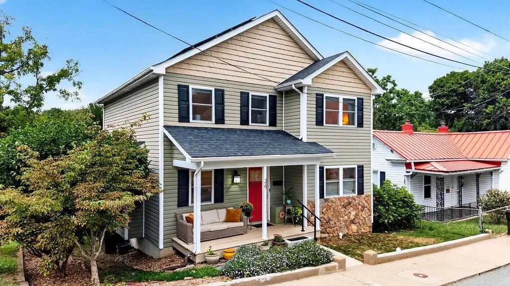 26 Lake Ave, Staunton, VA 24401 - #1